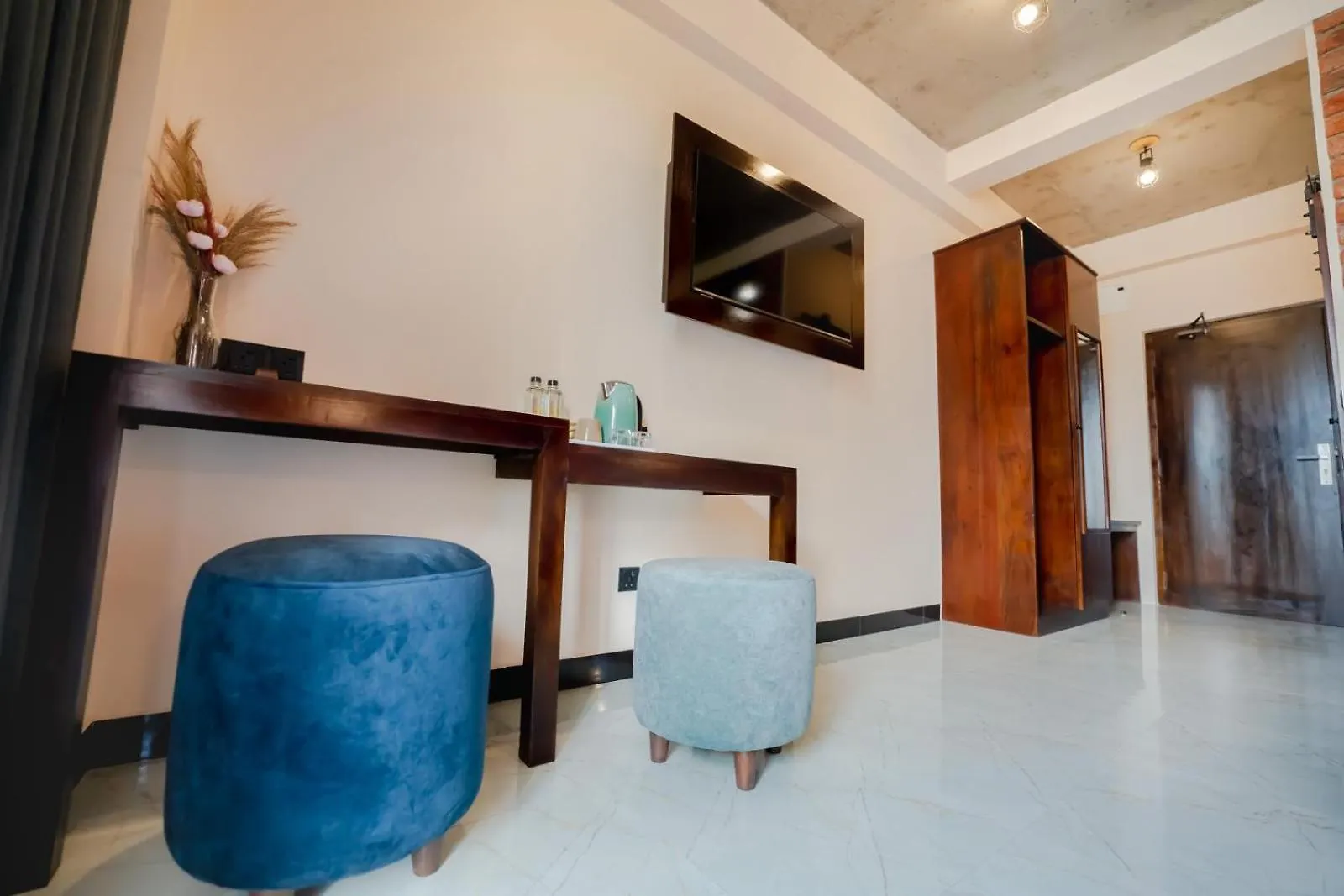 Katunayaka Limeshine - Airport Transit Hotels & Residences