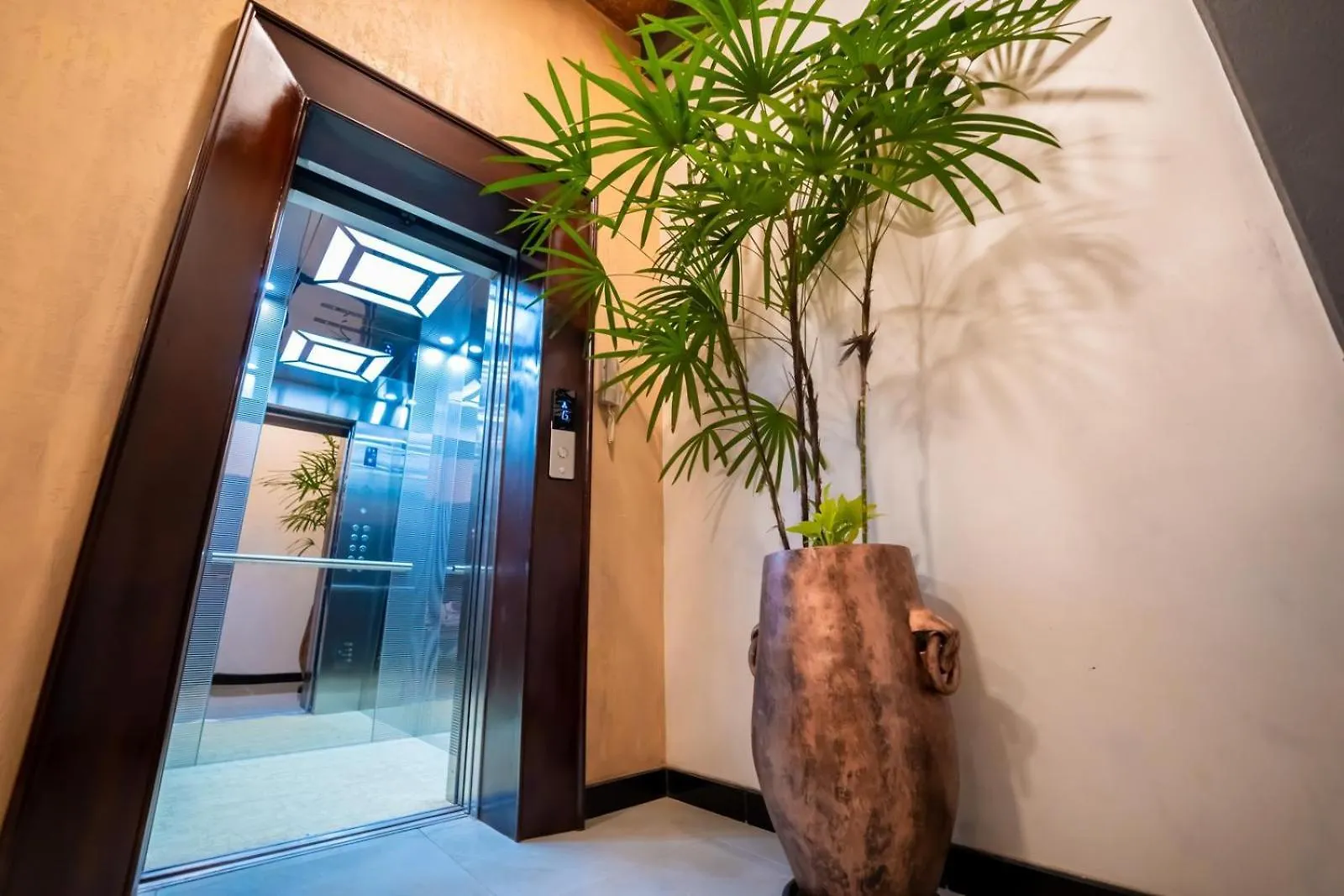 Katunayaka Limeshine - Airport Transit Hotels & Residences