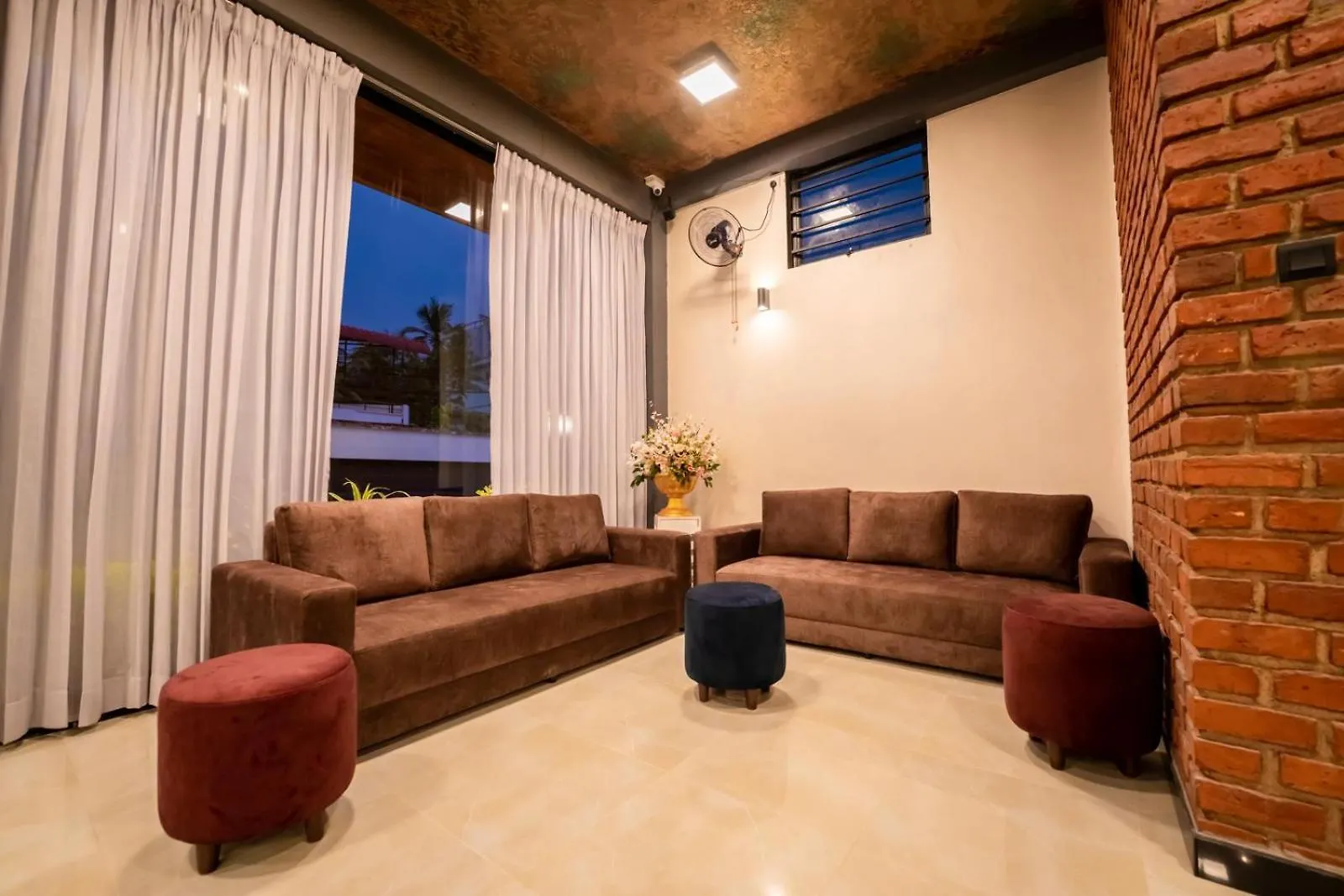 Katunayaka Limeshine - Airport Transit Hotels & Residences